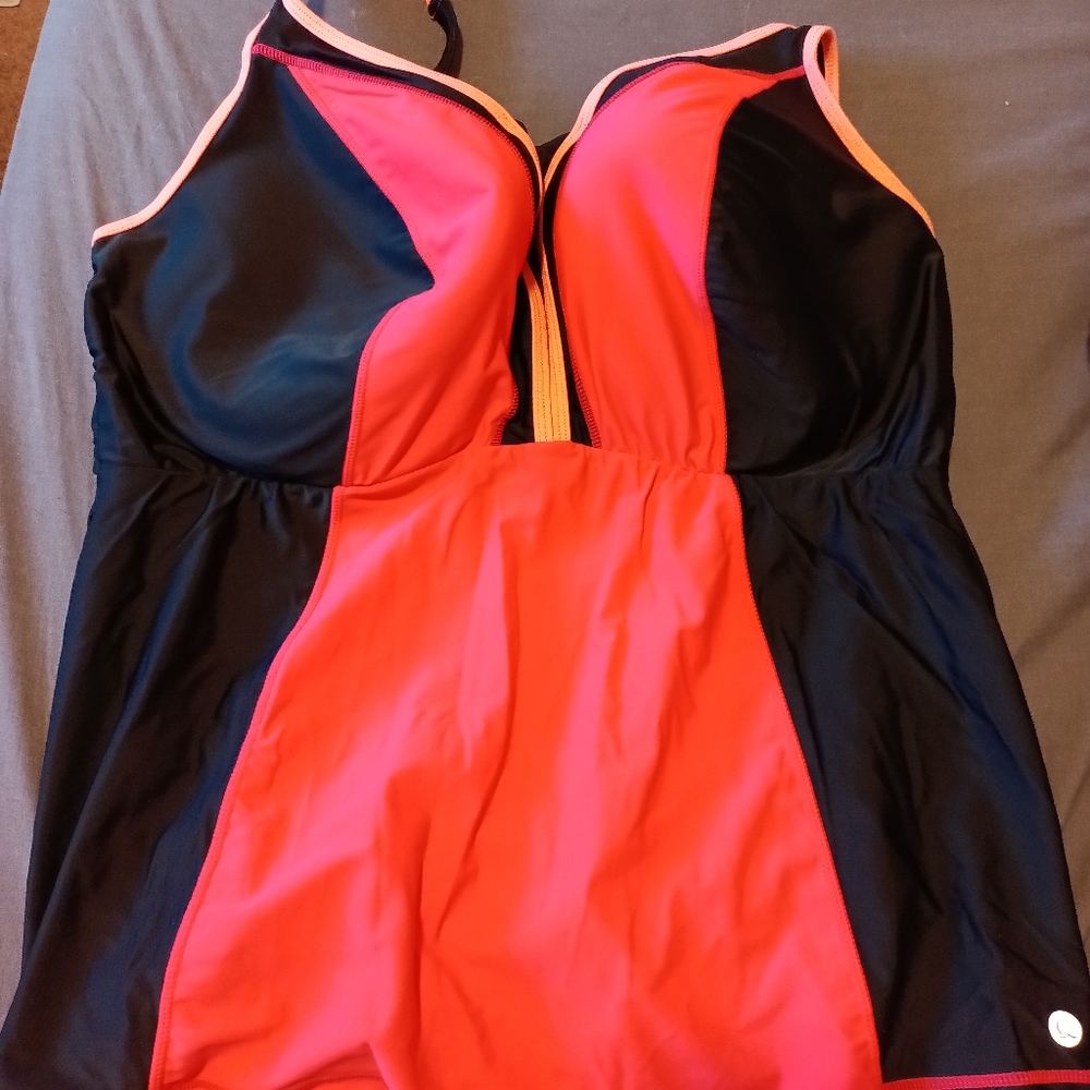Cacique swim top
